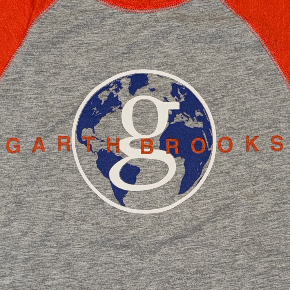 Garth Brooks Graphic Tee - baseball country music vintage band t-shirt